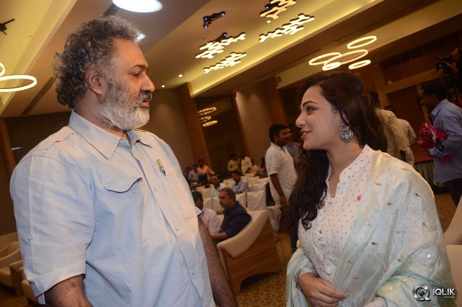 100-Days-of-Love-Movie-Audio-Launch